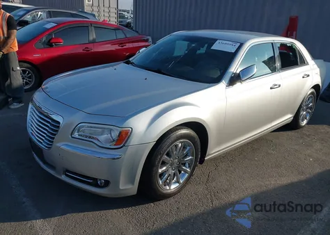 2012 Chrysler 300 Limited z USA, uszkodzony, nr VIN 2C3CCACG8CH175524
